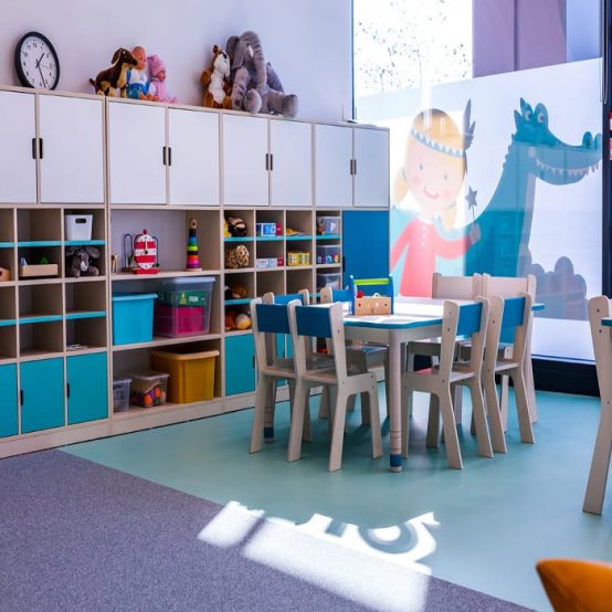 Virtual activities for children as a&nbsp;new benefit in the labour market