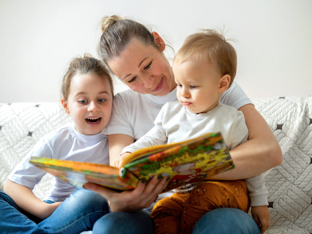 How to EFFECTIVELY encourage your child to read?